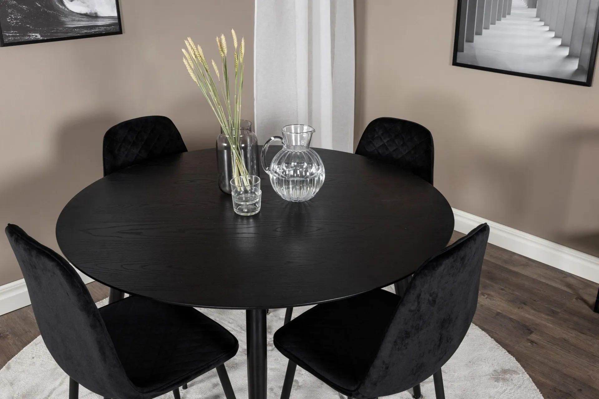 Venture Home Spisegrupper-Balisa Spisegruppe 115 cm Rund inkl. 4 Ypas Stoler Svart