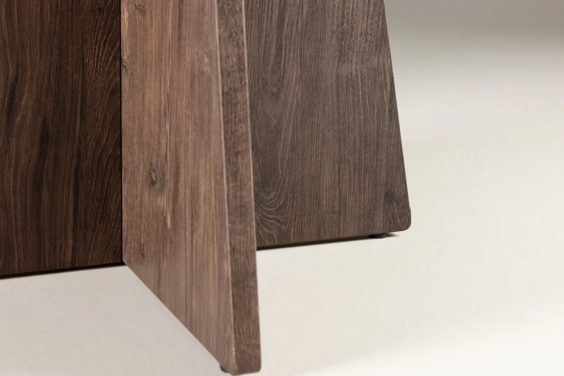Venture Home Spisebord & Kjøkkenbord-Bootcut Rundt Lite Spisebord 110 cm Mocca