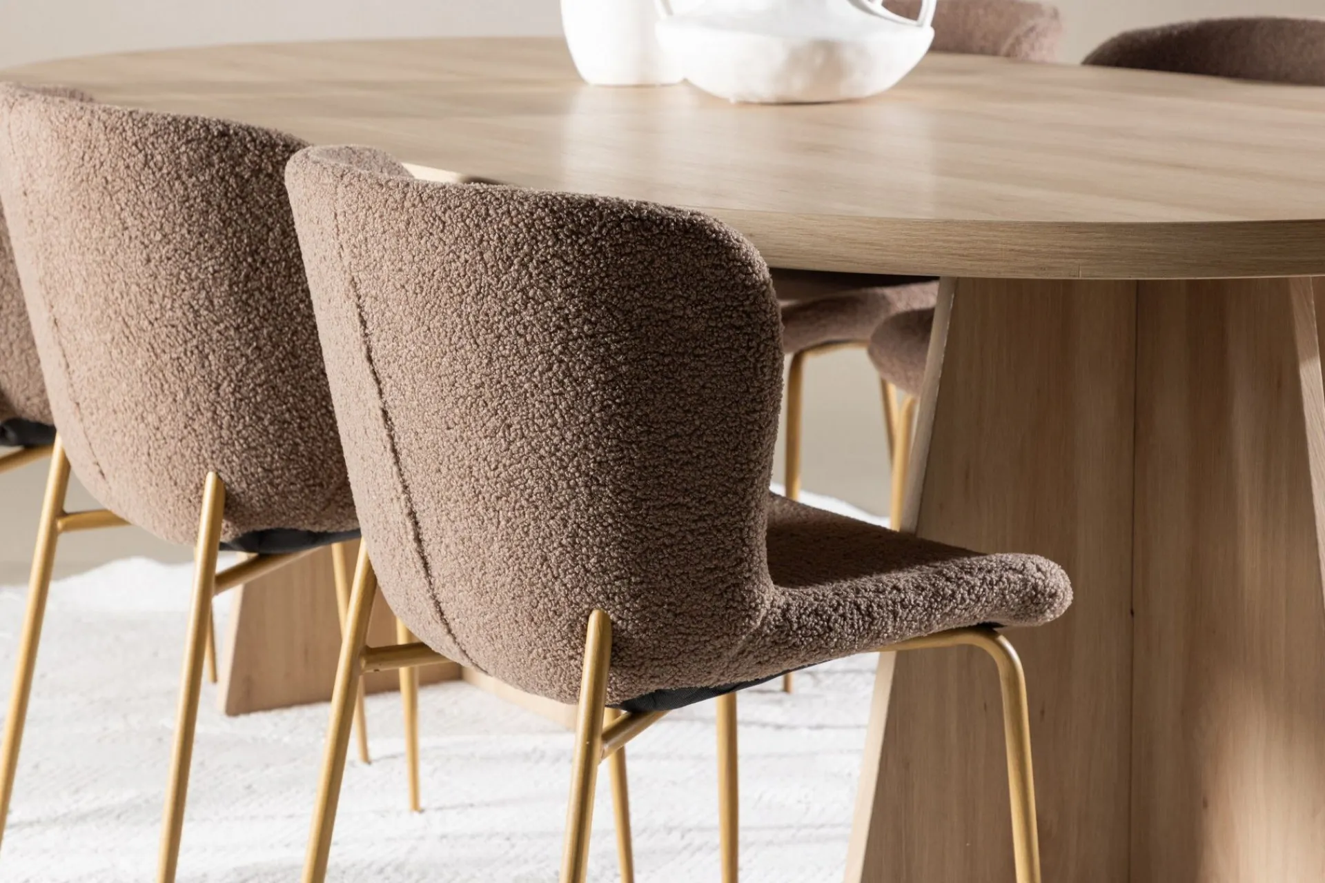 Venture Home Bootcut Spisegruppe 230 cm Rektangulær med 6 Modesto stoler