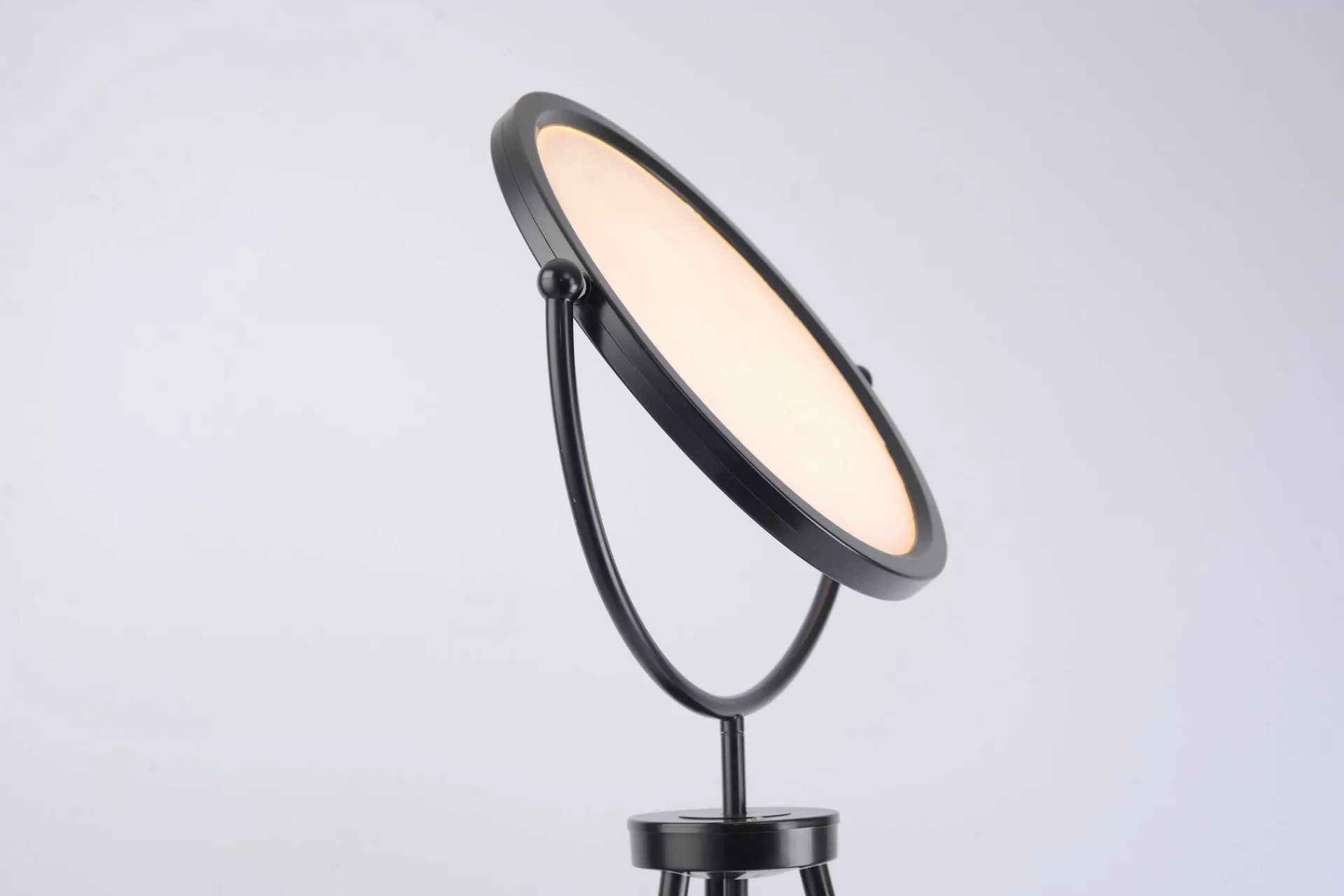 Stuelampe-CARL Gulvlampe Svart
