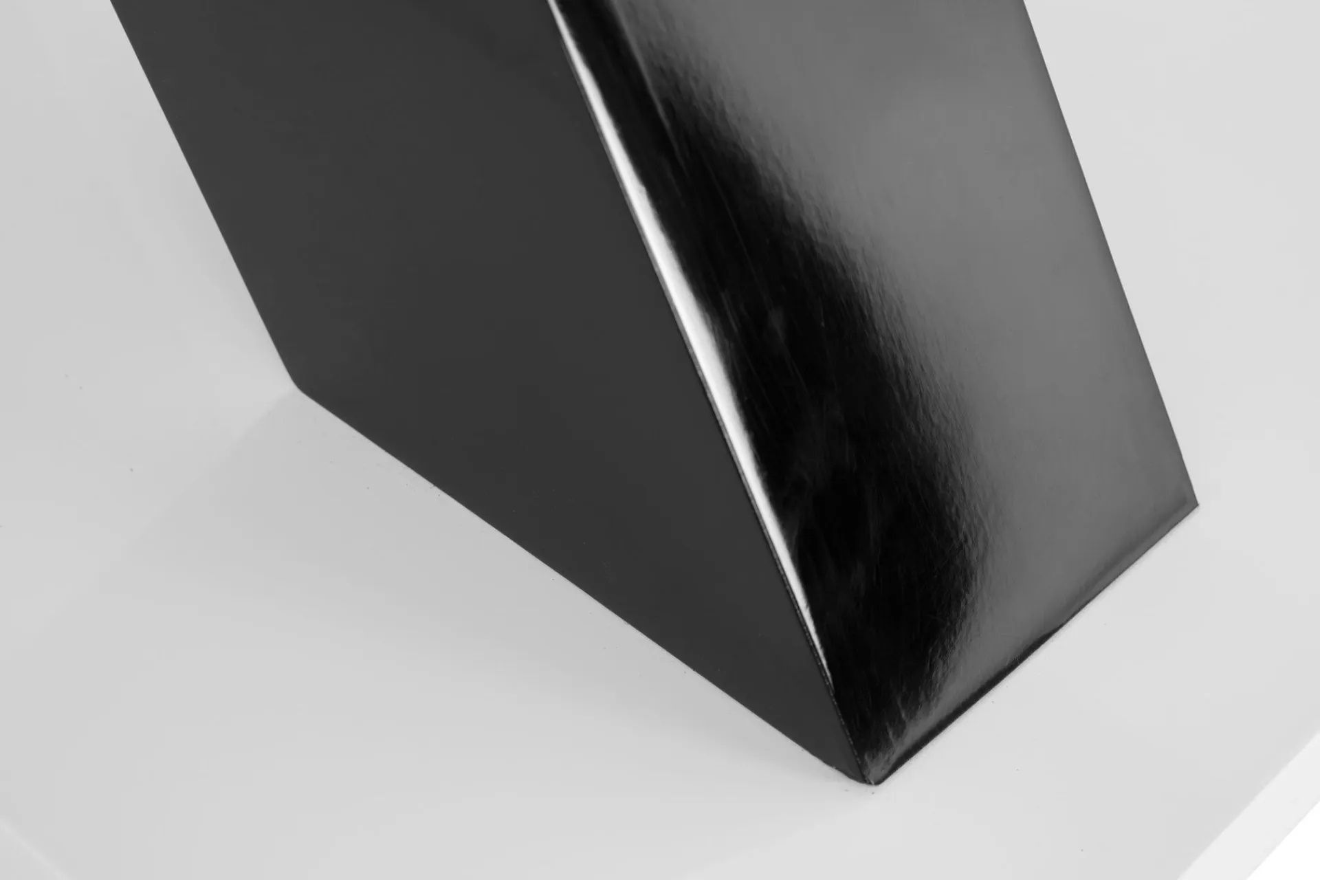 Scandinavian Choice Spisebord & Kjøkkenbord-Cesi Spisebord 140 cm Svart,Hvit