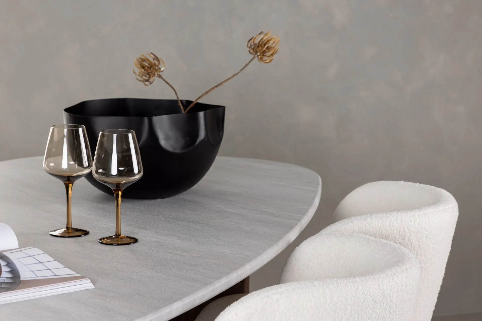 Venture Home Edina Spisegruppe 180 cm Oval med 4 Edina Stoler