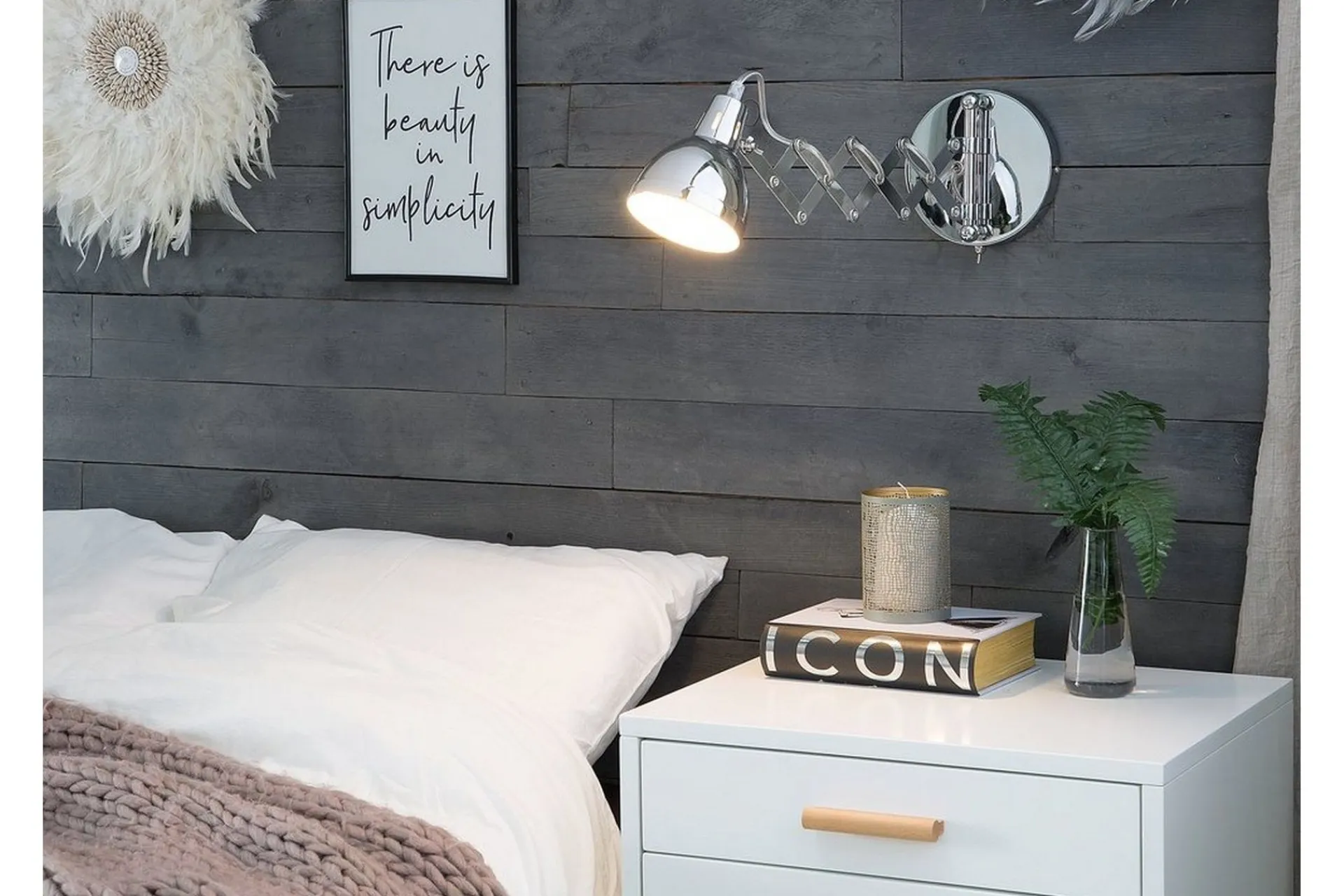 Nattbordslampe|Soveromslampe-Harrington Vegglampe 33 cm Sølv