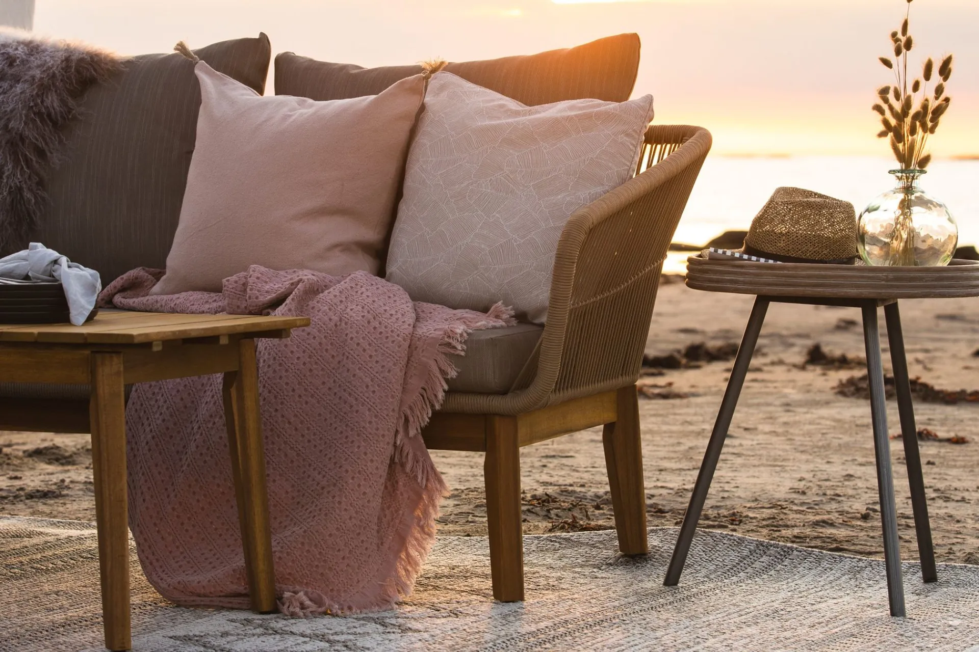 Hillerstorp Loungebord & Sofabord Utendørs|Balkongmøbler-Leicester Bord Ø50 Cm Beige,Grey