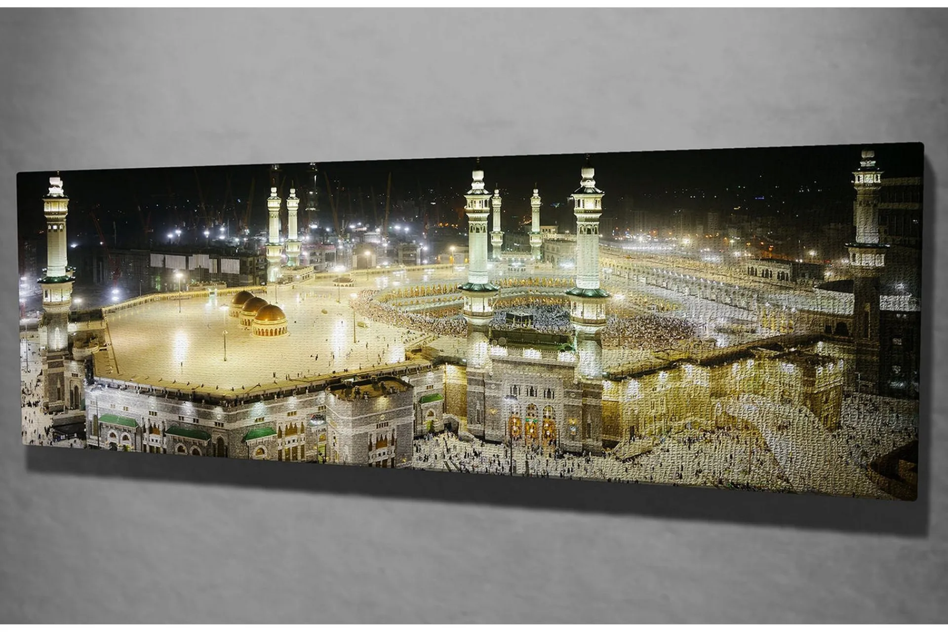 Lerretsbilde 80x30 cm - Storslått utsikt over det hellige stedet i Mekka i nattlys