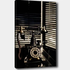 Lerretsbilder|Lerretsbilder-Lerretsbilde 70x100 cm - Vintage telefon med metalldetaljer og et elegant design Flerfärgad