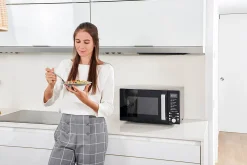 Black+Decker Produkter For Å Varme & Koke|Juicepresser & Juicemaskin-Mikrobølgeovn Digital 900W 23L Svart
