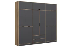 Munna Garderobe 277x253 cm