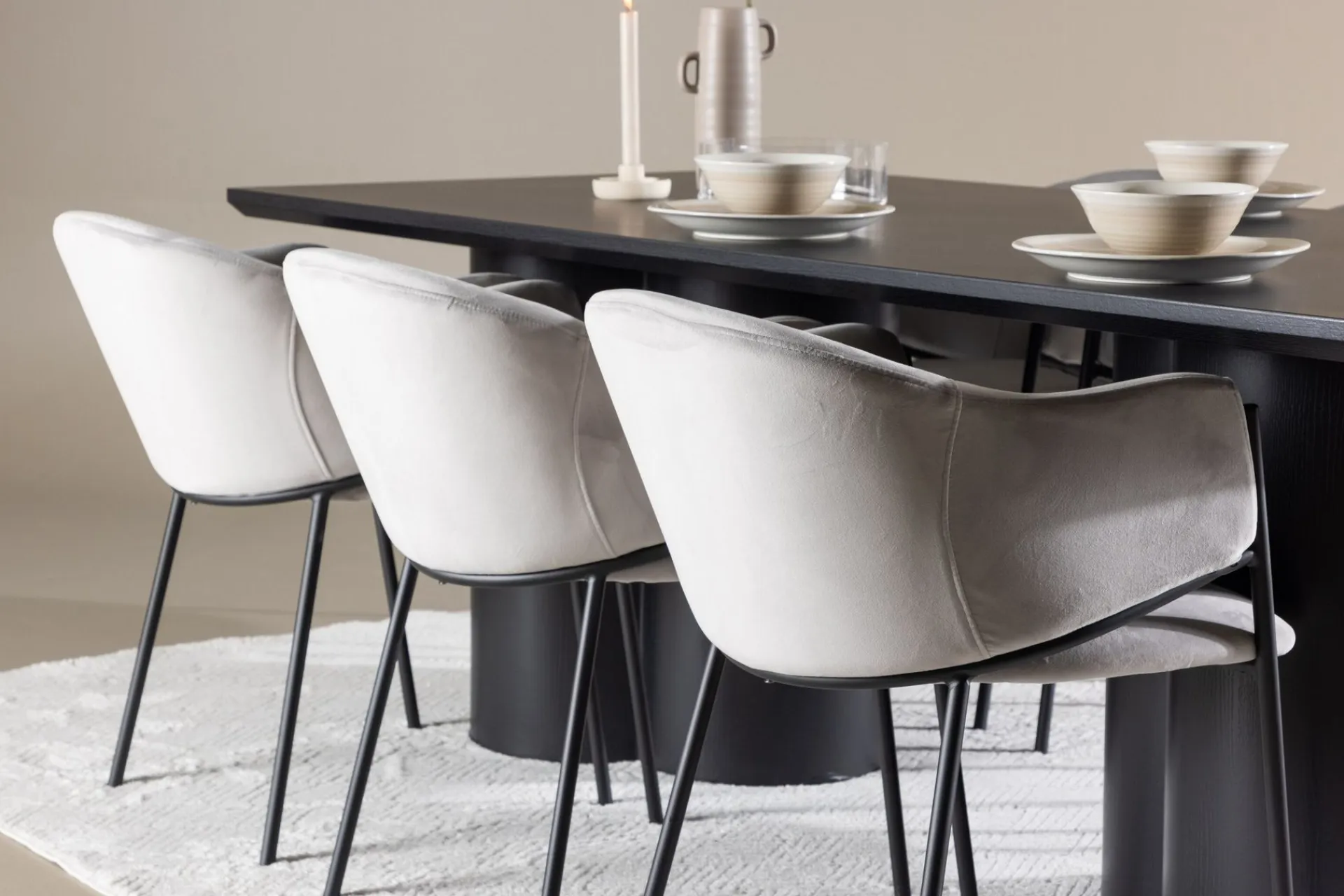 Venture Home Olivia Spisegruppe 210 cm Rektangulær med 6 Evelina stoler