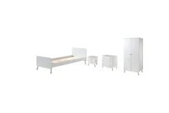 Seng med nattbord garderobe kommode Billy