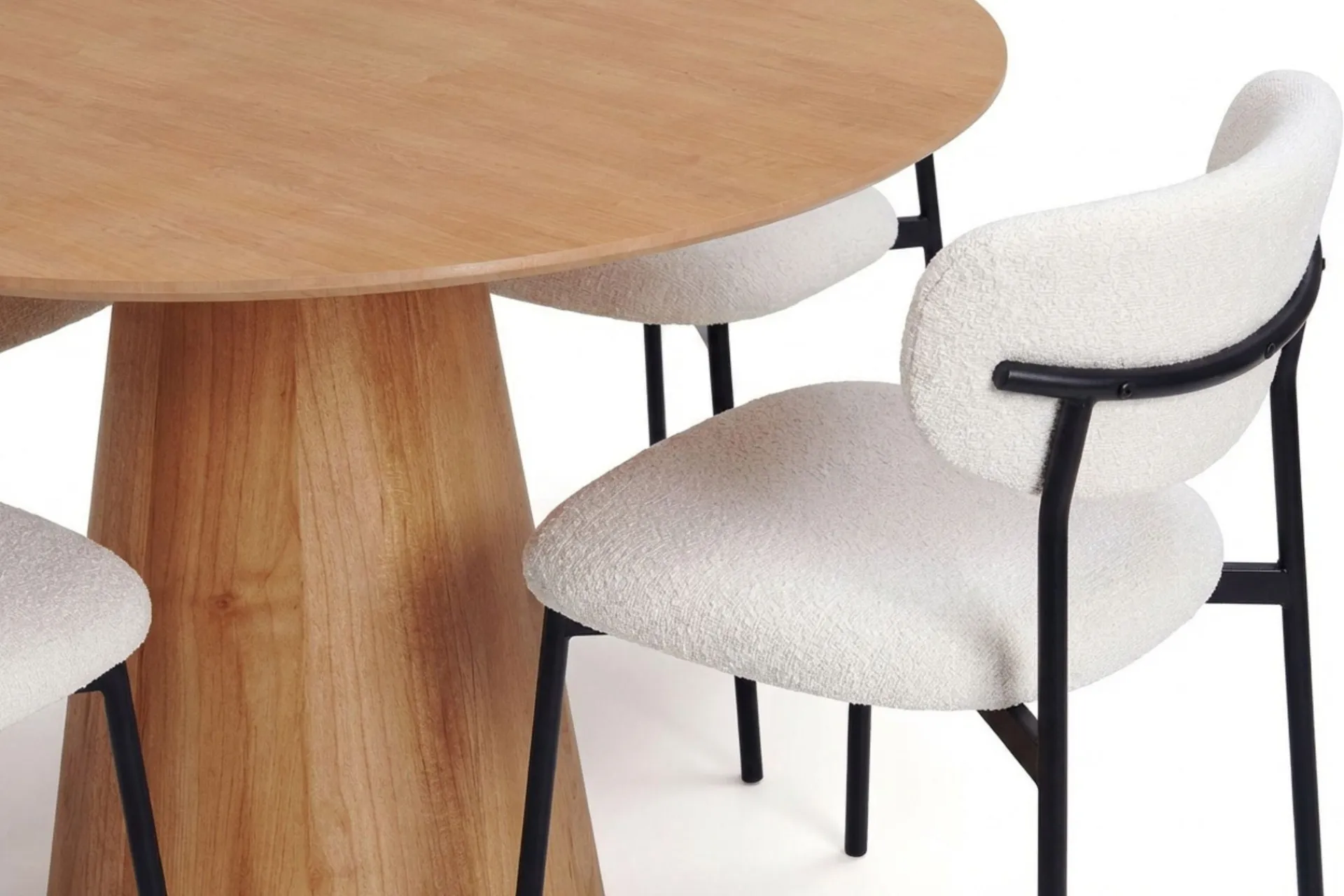 Bark Spisegrupper-Siena spisegruppe rund 110 cm med 4 Lucy spisestoler Eik