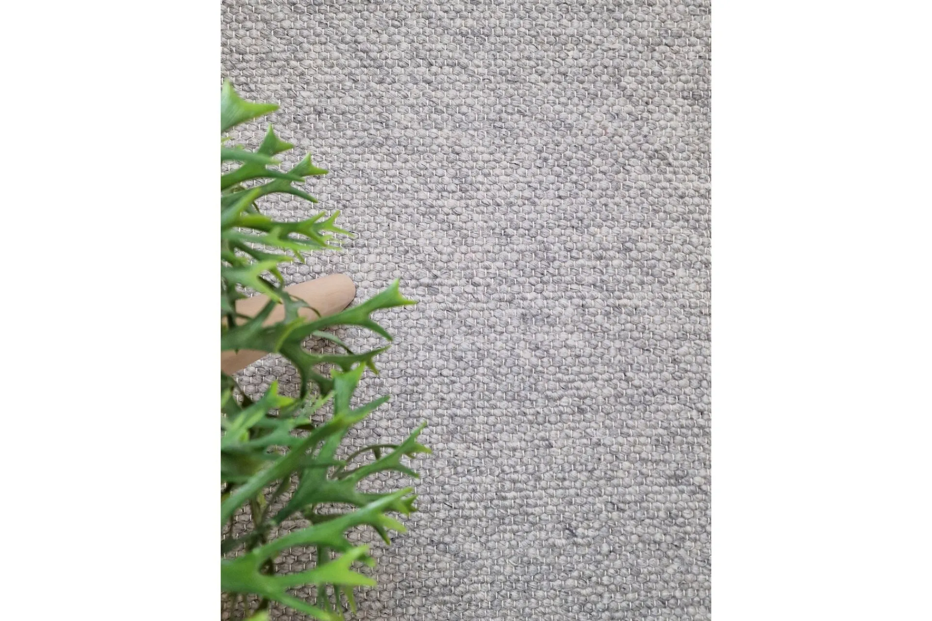 KM Home Moderne Tepper-Skagen Ullteppe Rund 160 cm Sølv