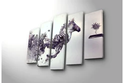 Stort lerretsbilde i 5 deler 105x70 cm - Dynamisk hest i bevegelse med fragmentert struktur
