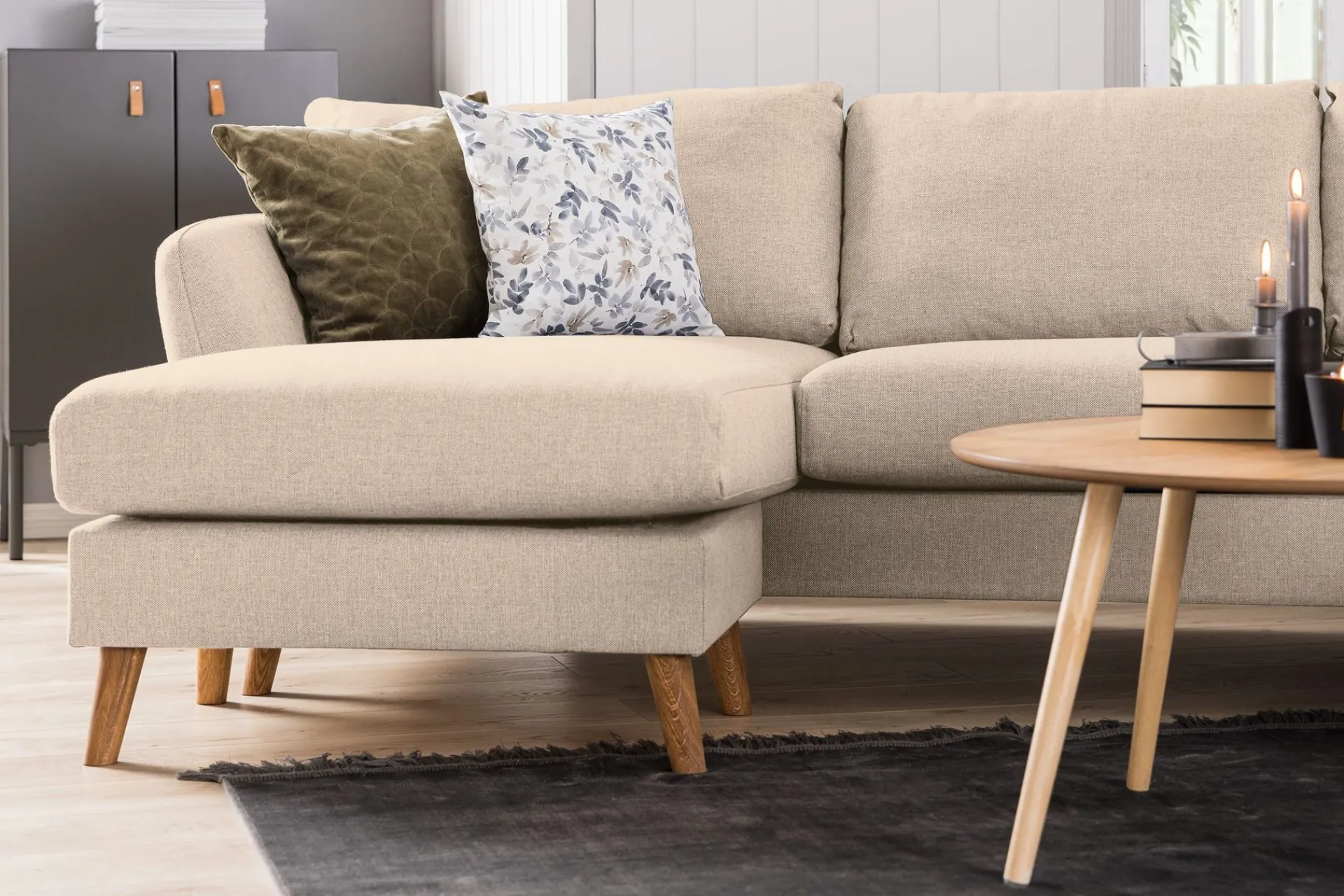 Scandi Days Sofa Med Sjeselong-Trend 4-seters Høyrevendt L-formet Sjeselongsofa i Stoff 280 cm bred Beige