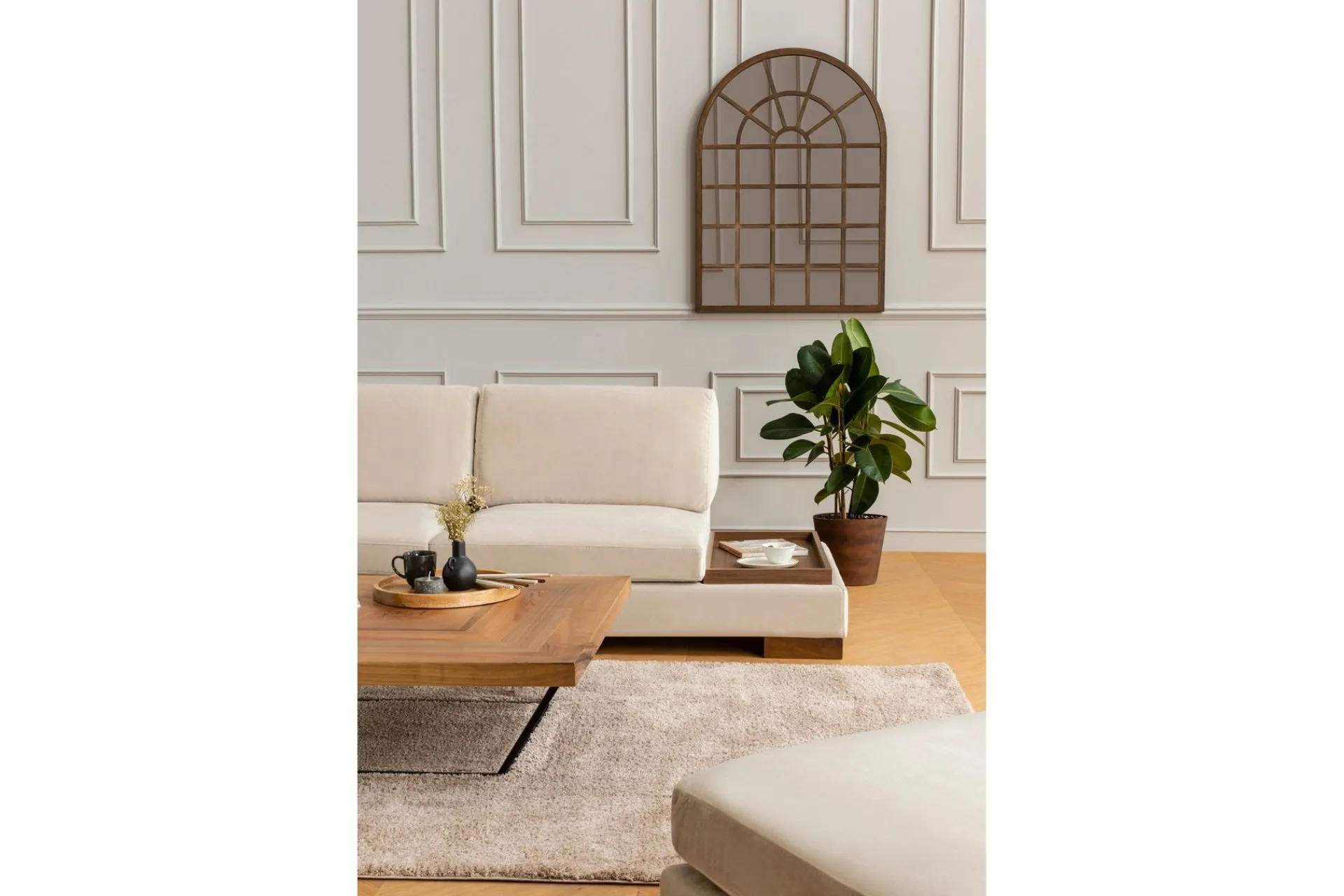 Hjørnesofa-Tulima Sofa med Sjeselong m Krakk Venstre Beige